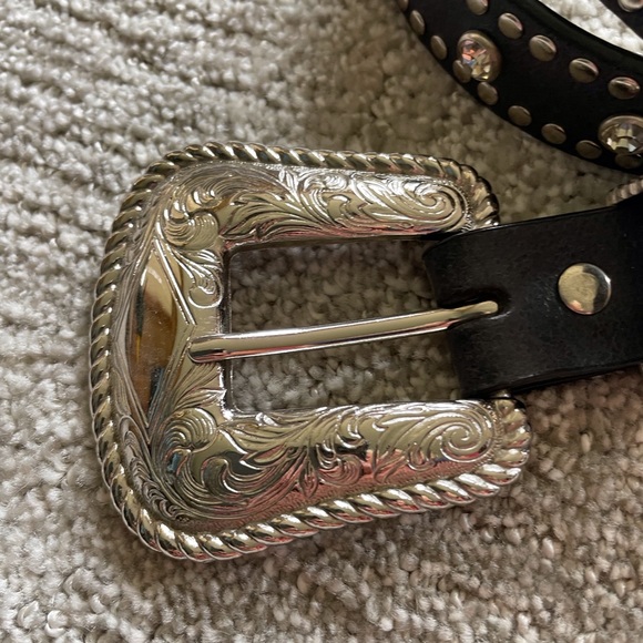 Nocona ladies leather belt with studs - Picture 2 of 7
